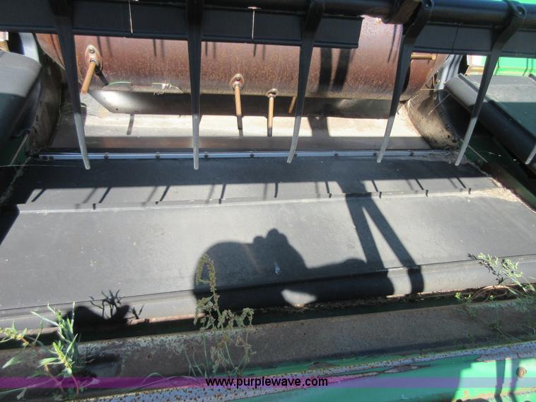 image for item BB9132 2009 John Deere 630D draper head