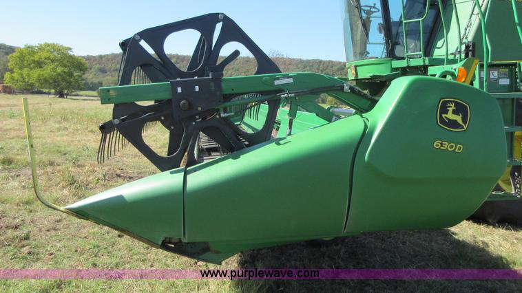 image for item BB9132 2009 John Deere 630D draper head