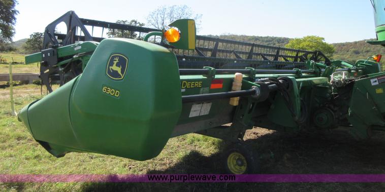 image for item BB9132 2009 John Deere 630D draper head