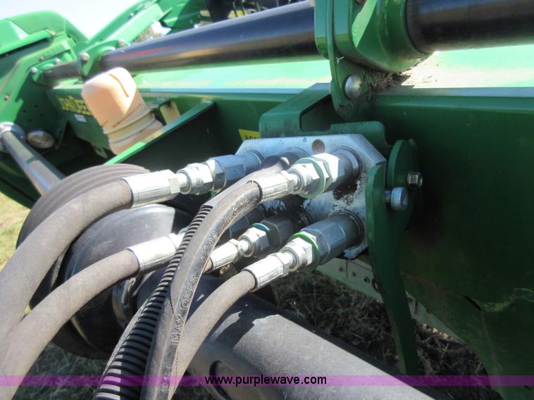 image for item BB9132 2009 John Deere 630D draper head