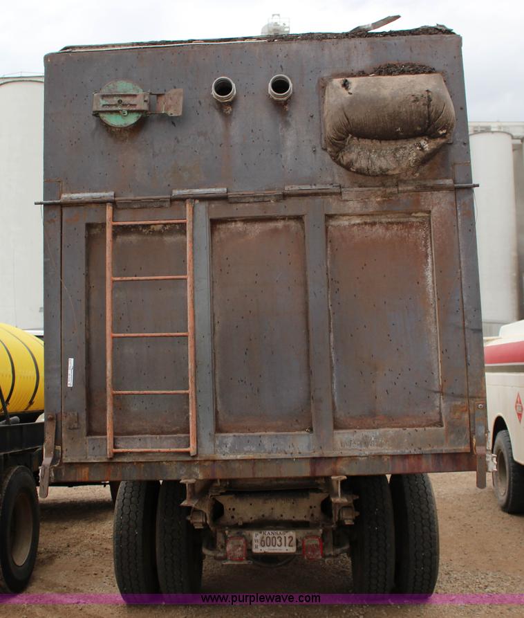 image for item BC9168 1993 GMC TopKick dust collector truck