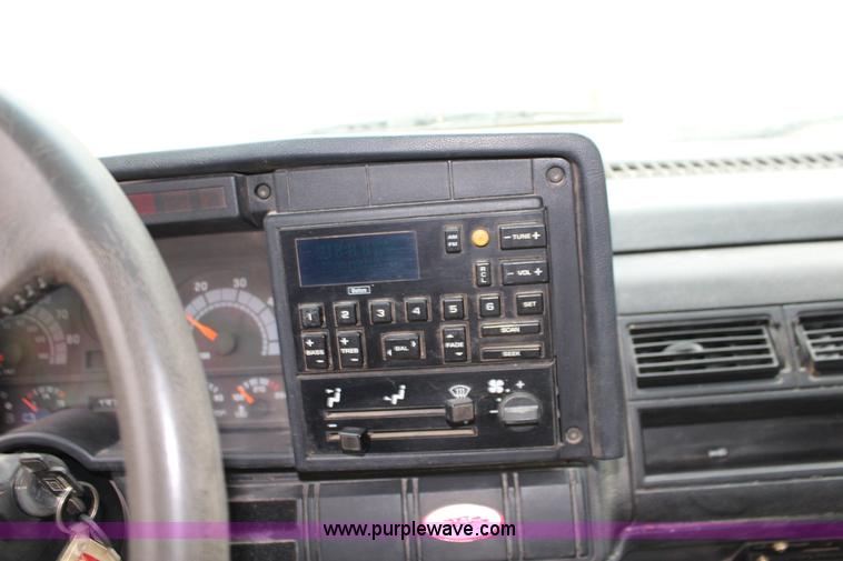 image for item BC9168 1993 GMC TopKick dust collector truck