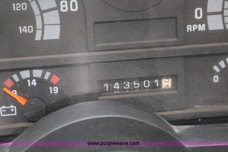 image for item BC9168 1993 GMC TopKick dust collector truck