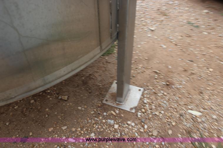 1,200 gallon stainless steel tank in Conway Springs, KS Item BC9171