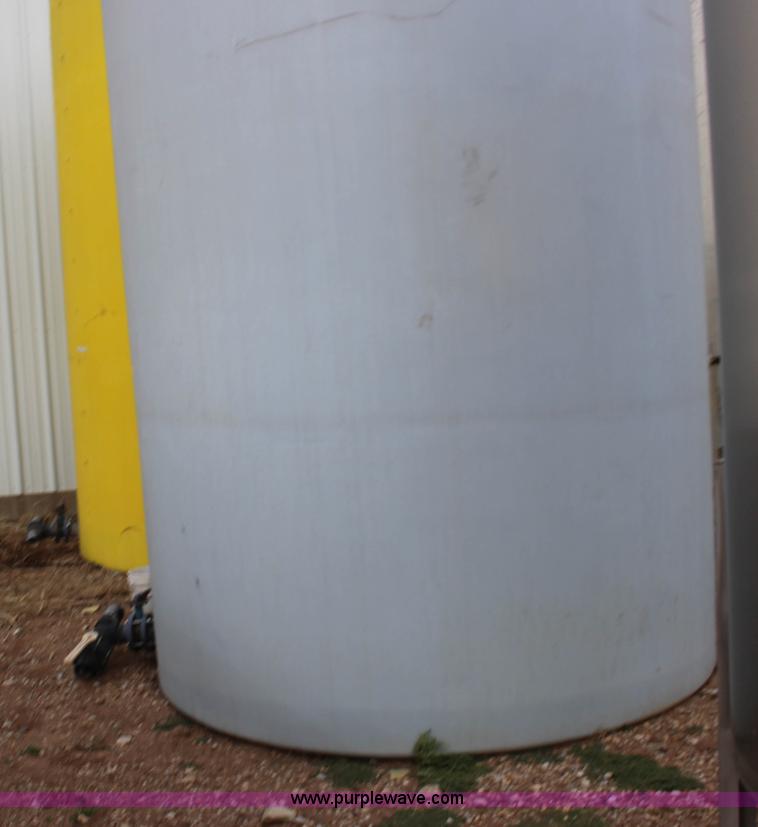 image for item BC9173 4,500 gallon poly tank