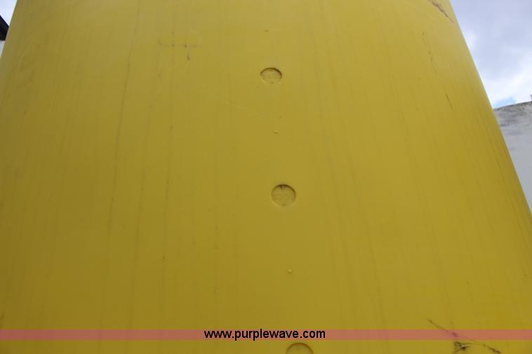 image for item BC9174 6,000 gallon poly tank