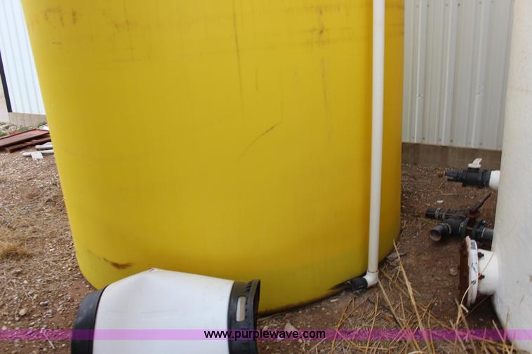 image for item BC9174 6,000 gallon poly tank