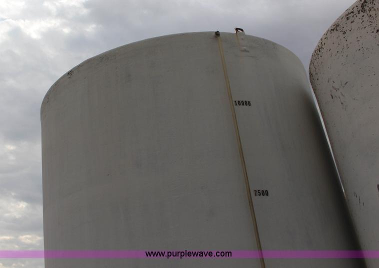 image for item BC9176 Approximately 12,500 gallon fiberglass tank
