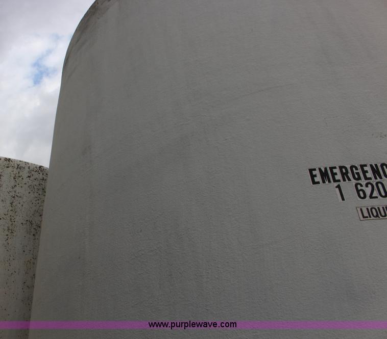 image for item BC9176 Approximately 12,500 gallon fiberglass tank