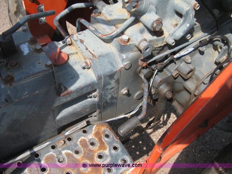 image for item H5321 1989 Kubota 2050 tractor