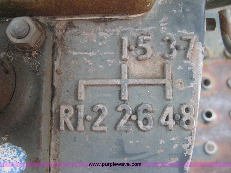 image for item H5321 1989 Kubota 2050 tractor