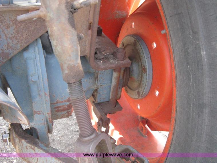 image for item H5321 1989 Kubota 2050 tractor