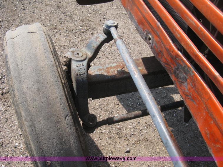 image for item H5321 1989 Kubota 2050 tractor