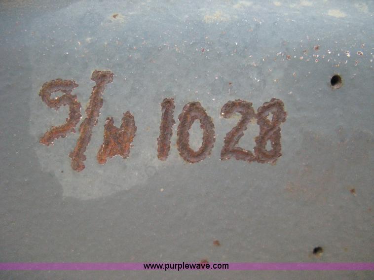 image for item H5321 1989 Kubota 2050 tractor