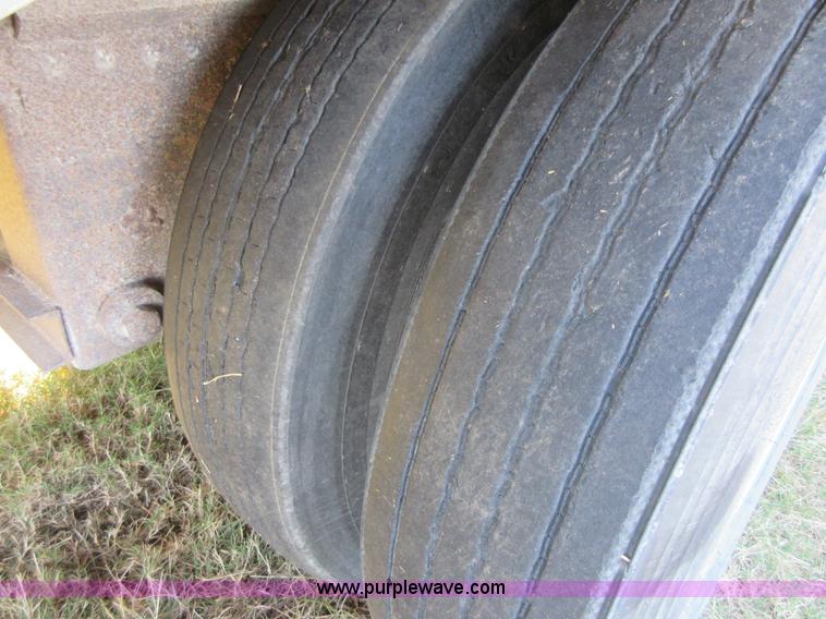 image for item I1905 2005 Timpte Super Hopper 55H double hopper grain trailer