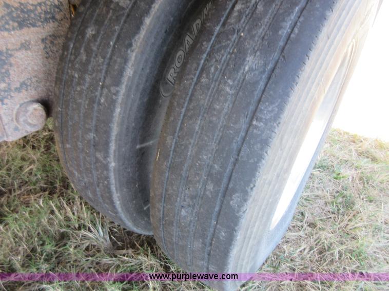 image for item I1905 2005 Timpte Super Hopper 55H double hopper grain trailer