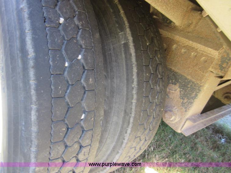 image for item I1905 2005 Timpte Super Hopper 55H double hopper grain trailer