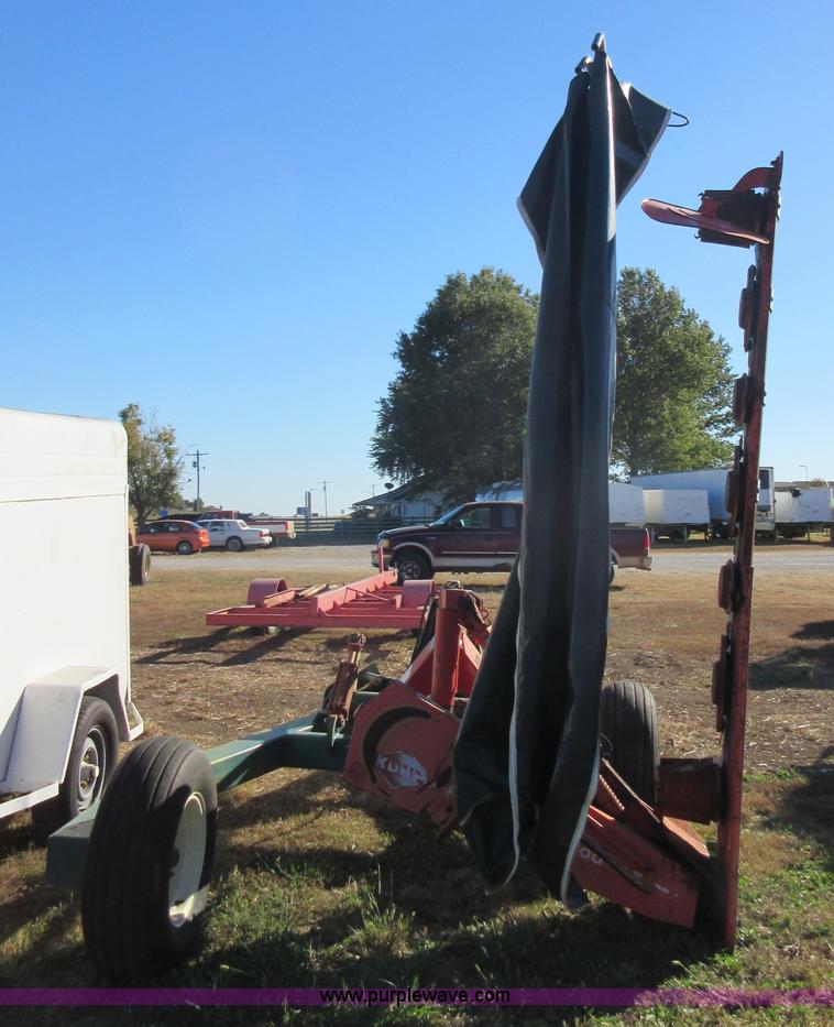 image for item I1911 Kuhn GMD700-G11 disc mower