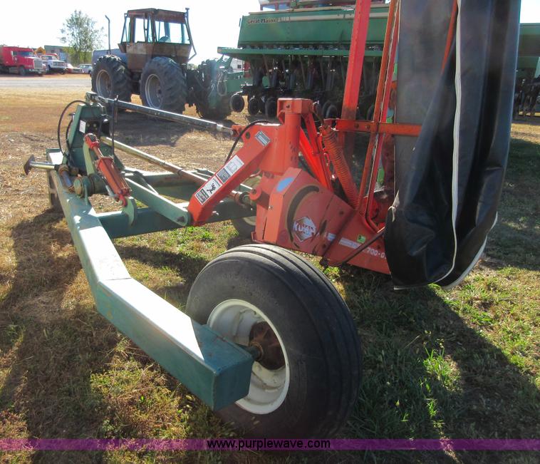 image for item I1911 Kuhn GMD700-G11 disc mower