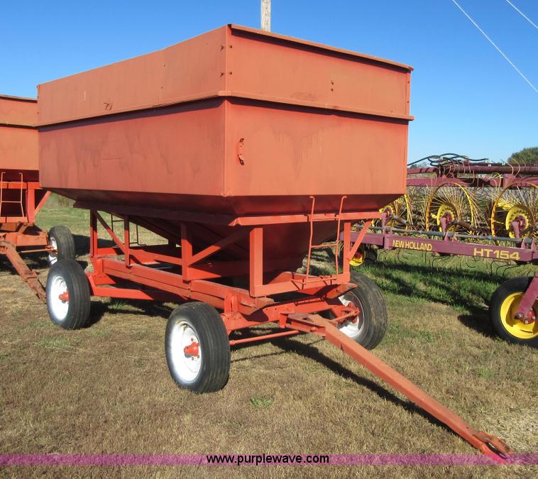 image for item I1916 Gravity wagon