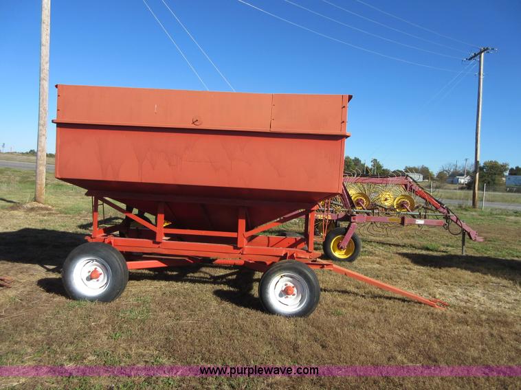 image for item I1916 Gravity wagon