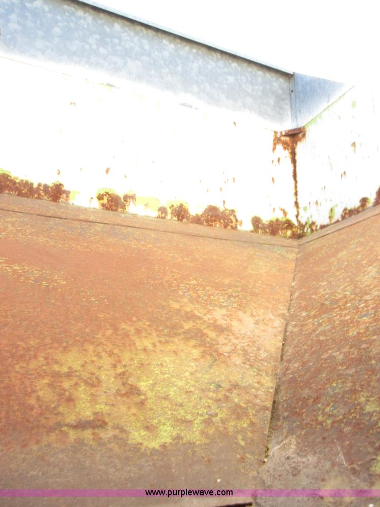 image for item I1916 Gravity wagon