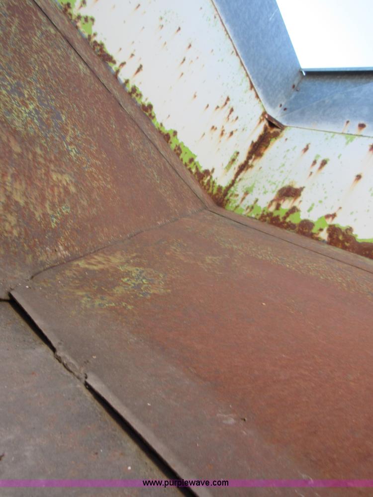 image for item I1916 Gravity wagon