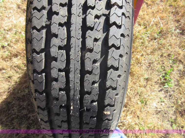 image for item I1917 New Holland HT154 hay rake