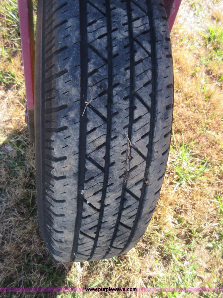 image for item I1917 New Holland HT154 hay rake