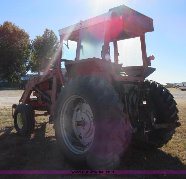 image for item I1918 1974 Massey-Ferguson 1105 tractor