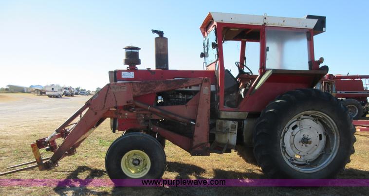 image for item I1918 1974 Massey-Ferguson 1105 tractor