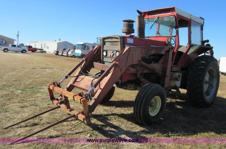 image for item I1918 1974 Massey-Ferguson 1105 tractor