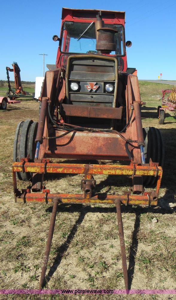 image for item I1918 1974 Massey-Ferguson 1105 tractor
