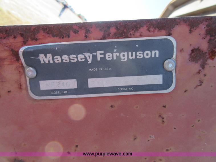 image for item I1918 1974 Massey-Ferguson 1105 tractor