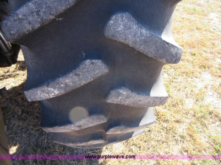 image for item I1918 1974 Massey-Ferguson 1105 tractor