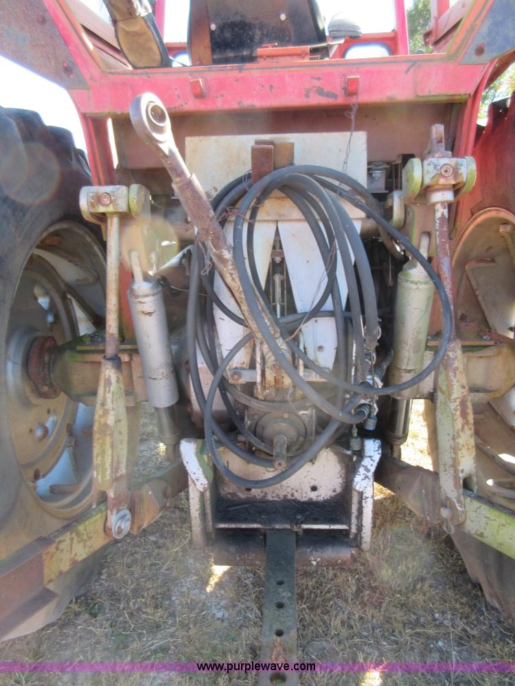 image for item I1918 1974 Massey-Ferguson 1105 tractor