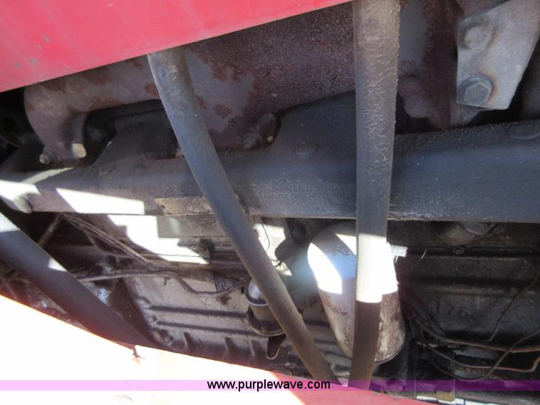 image for item I1918 1974 Massey-Ferguson 1105 tractor