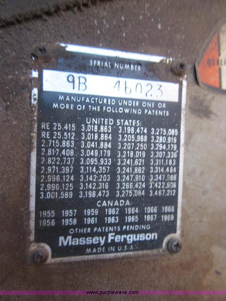 image for item I1918 1974 Massey-Ferguson 1105 tractor