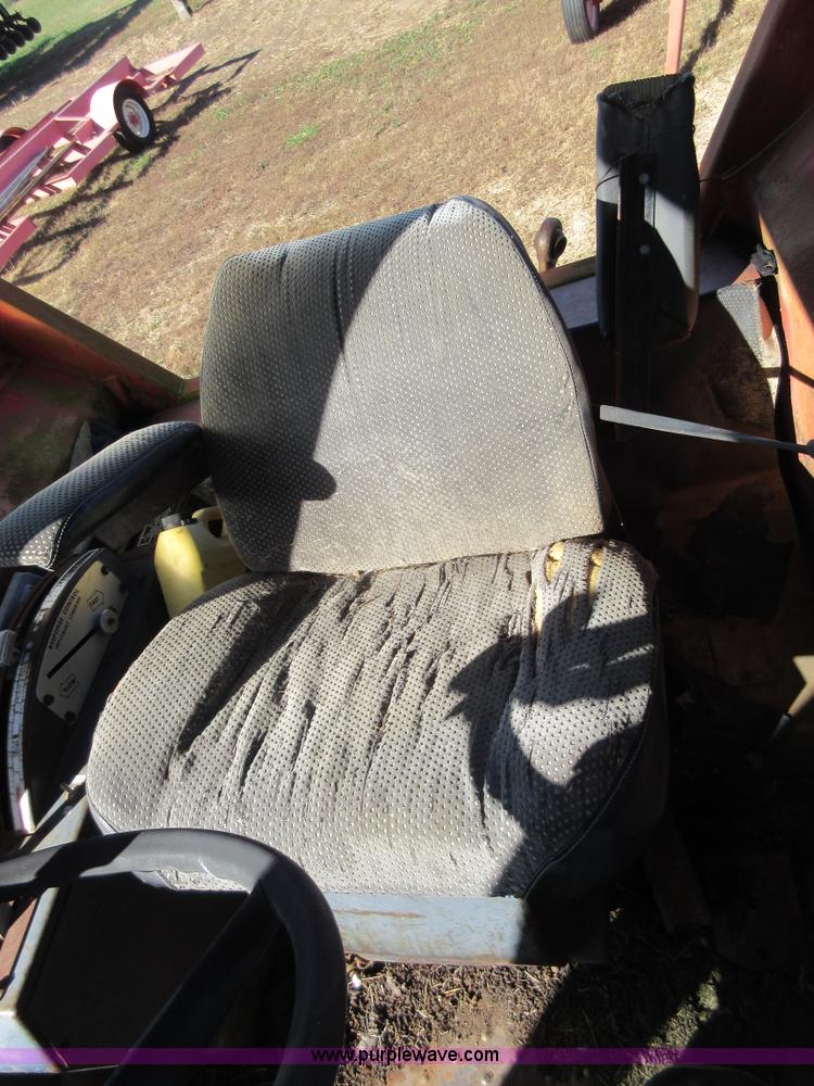 image for item I1918 1974 Massey-Ferguson 1105 tractor