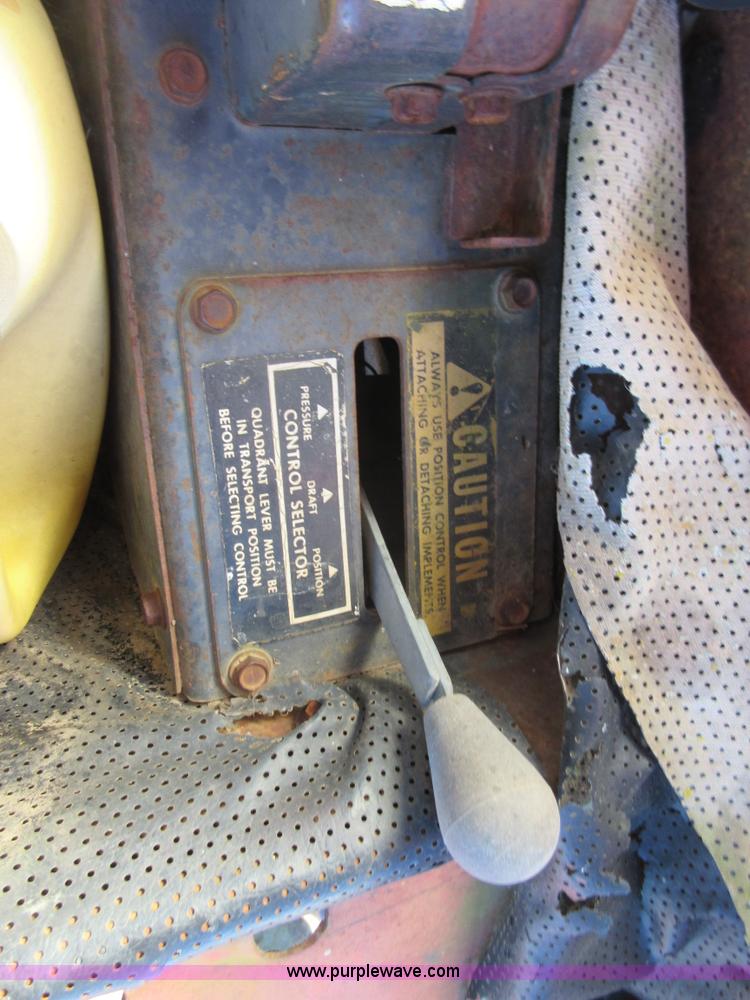 image for item I1918 1974 Massey-Ferguson 1105 tractor