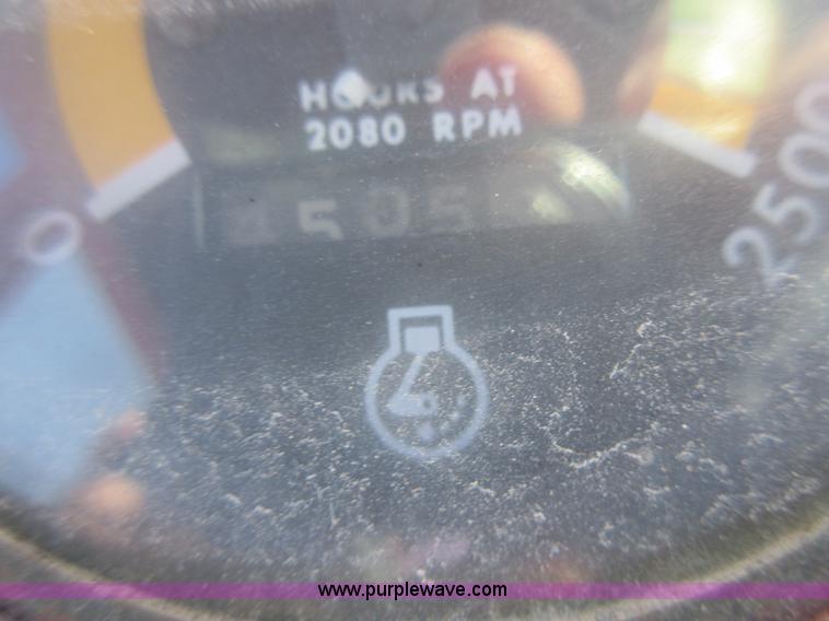 image for item I1918 1974 Massey-Ferguson 1105 tractor