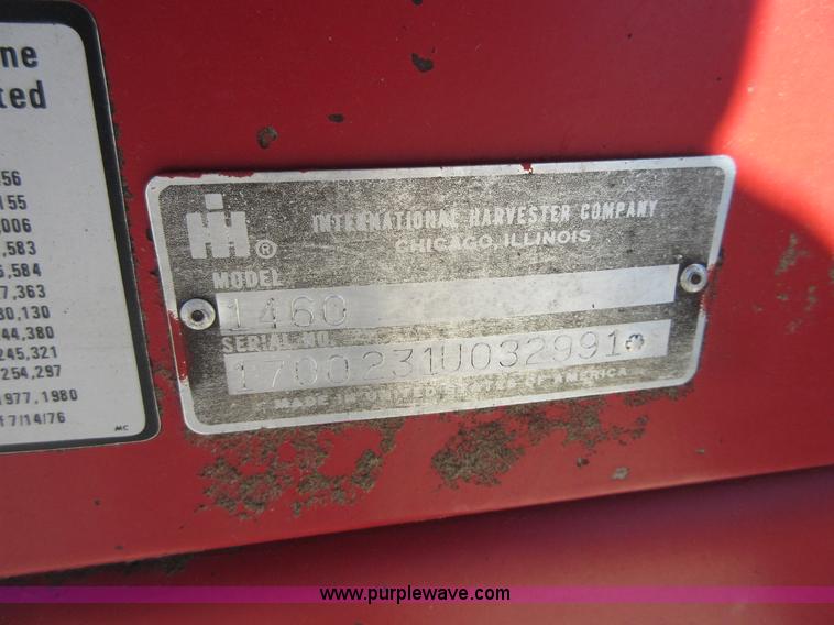 image for item I1920 1982 International 1460 RWA combine