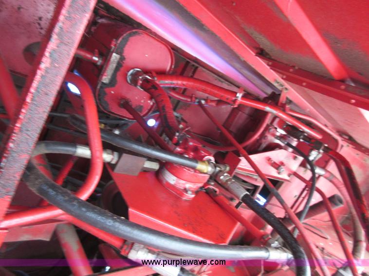 image for item I1920 1982 International 1460 RWA combine