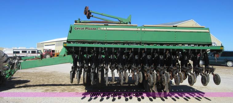 image for item I1921 Great Plains Solid Stand 3010NT grain drill