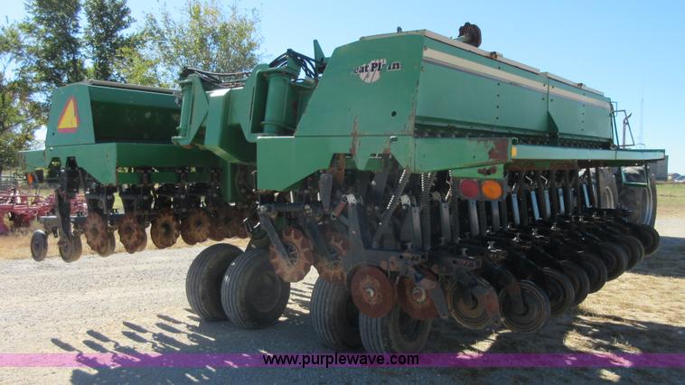 image for item I1921 Great Plains Solid Stand 3010NT grain drill