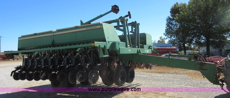 image for item I1921 Great Plains Solid Stand 3010NT grain drill
