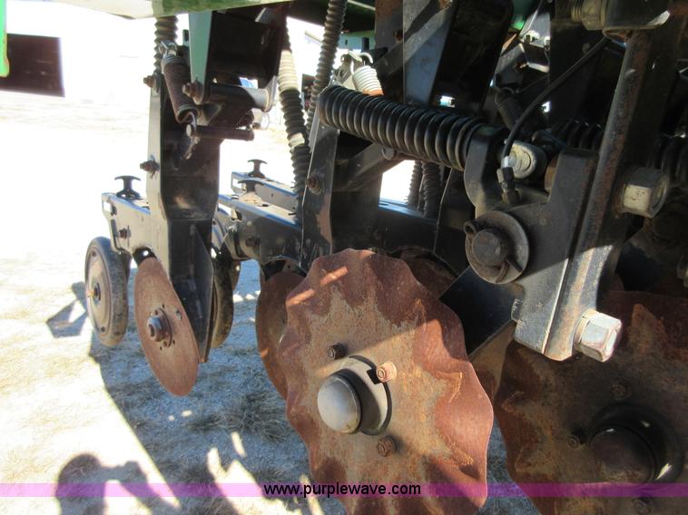 image for item I1921 Great Plains Solid Stand 3010NT grain drill