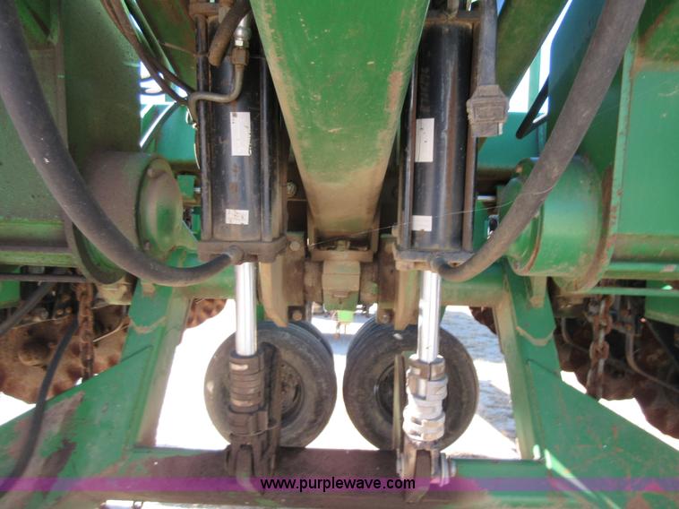 image for item I1921 Great Plains Solid Stand 3010NT grain drill