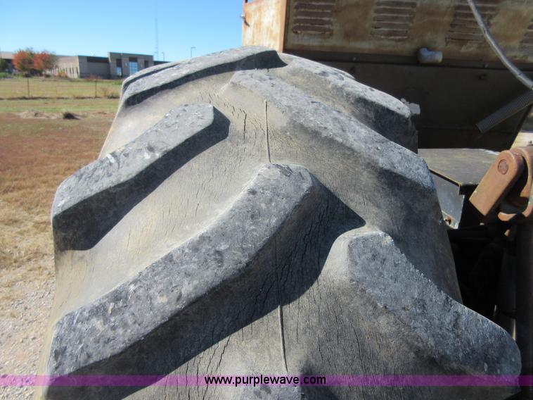 image for item I1922 White 4-150 4WD tractor