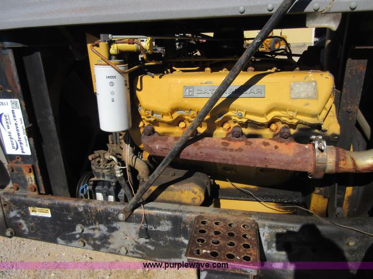 image for item I1922 White 4-150 4WD tractor